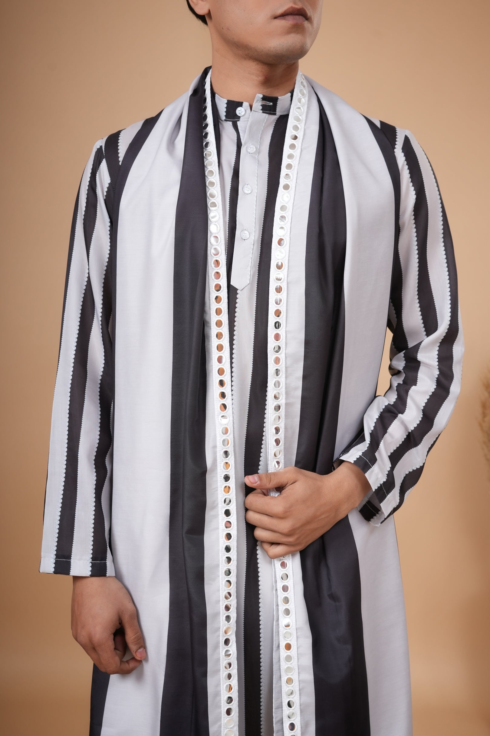 Dhaara Kurta Set
