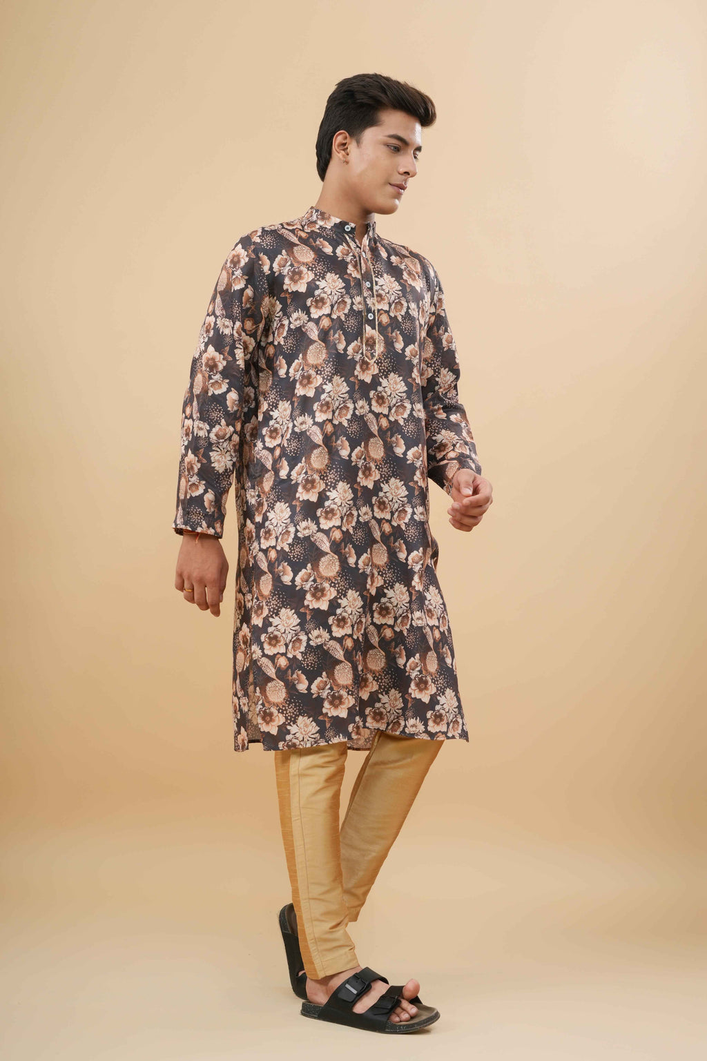 Sunheri kurta
